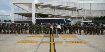 Mara Lezama recibe a infantes de Marina para sumarse a acciones de seguridad
