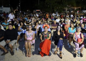 Congrega el tradicional “Hanal Pixán” a cientos de portomorelenses