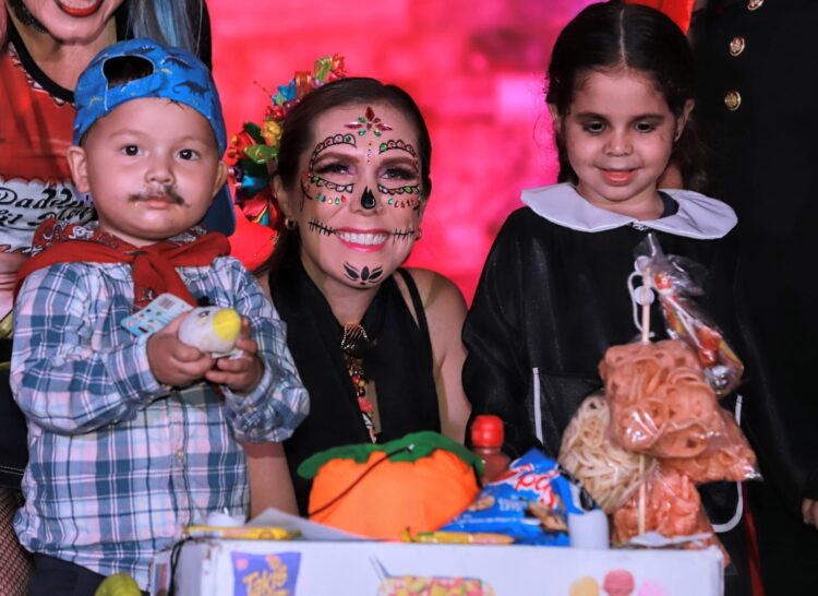 Una gran “Noche de Calaveritas” disfrutaron las niñas y niños en Isla Mujeres