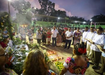 Participan leonenses con entusiasmo en la conmemoración del Hanal Pixán 2022