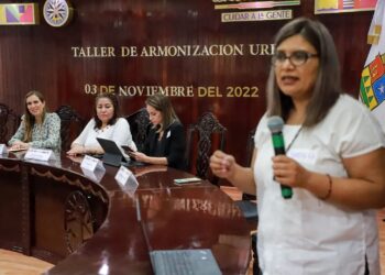 Inaugura Atenea Gómez los talleres de planeación ambiental y urbana en Isla Mujeres