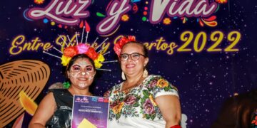 En un ambiente de fiesta y tradición, finaliza el Festival Luz y Vida entre Vivos y Muertos en Isla Mujeres
