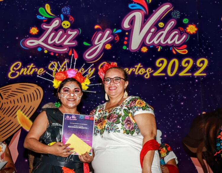 En un ambiente de fiesta y tradición, finaliza el Festival Luz y Vida entre Vivos y Muertos en Isla Mujeres