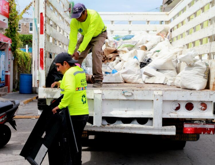 Continúan las acciones de descacharrización en Isla Mujeres