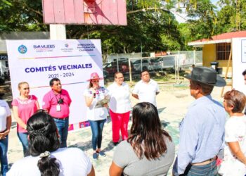 Instala Atenea Gómez el Comité Vecinal de Francisco May