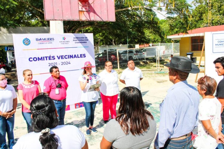 Instala Atenea Gómez el Comité Vecinal de Francisco May