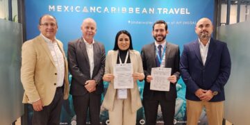Blanca Merari firma convenio de colaboración con la Sedetur en el World Travel Market de Londres