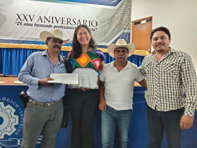 Entrega Puerto Morelos propuestas para impulsar el Acuerdo para el Bienestar y Desarrollo