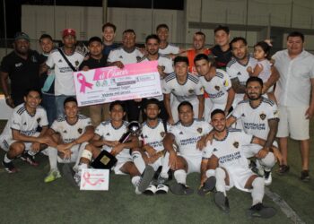 Exitoso torneo relámpago de futbol 7 en Puerto Morelos a beneficio de mujeres con cáncer
