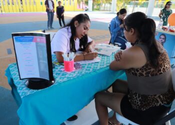 Realizan feria “Empléate Isla Mujeres” en la que participaron diez empresas ofertando 530 vacantes de empleo