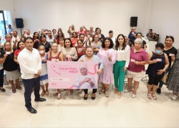 Entregan pases para mastografías gratuitas a mujeres de Puerto Morelos