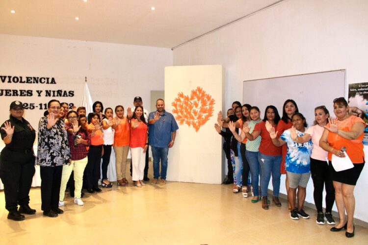 Presentan el módulo móvil para la atención a víctimas de violencia en Puerto Morelos