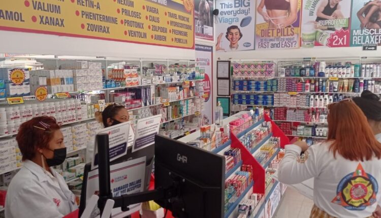 Locales comerciales de Isla Mujeres, listos para recibir a miles de turistas durante temporada alta de fin de año