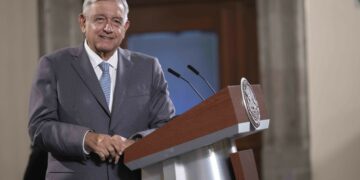Cónclave conservador "ayuda" para informar sobre racismo y clasismo: AMLO