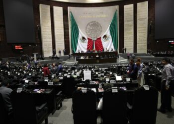 PAN, PRI y PRD celebran su "reencuentro" en Va por México