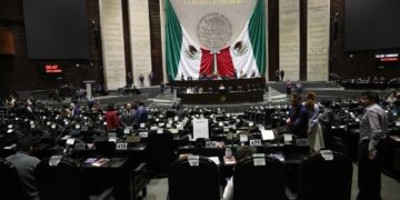 PAN, PRI y PRD celebran su "reencuentro" en Va por México