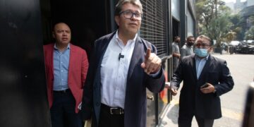 Ricardo Monreal se ausentará de marcha convocada por AMLO