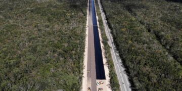 Sorprende a AMLO litigio emprendido por Grupo México sobre Tren Maya