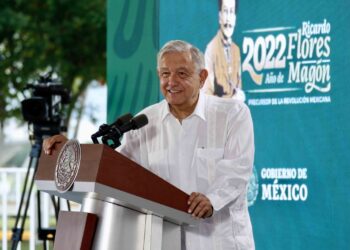 Se marchará en defensa de derechos: López Obrador