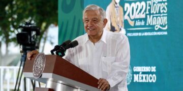 Se marchará en defensa de derechos: López Obrador