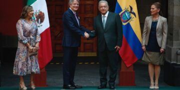 AMLO recibe a su homólogo de Ecuador, Guillermo Lasso