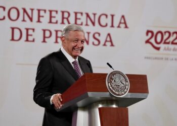 Apoyo expresado en la marcha nos obliga a aplicarnos más, asegura AMLO