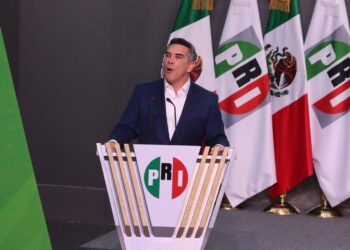 Niegan suspensión provisional a Alejandro Moreno contra alerta migratoria