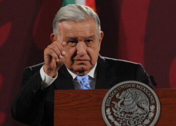 AMLO exhorta al CJF verificar actuación de jueces