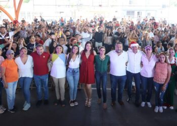 Llama Ana Patricia Peralta a unidad de cancunenses esta Navidad