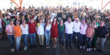 Llama Ana Patricia Peralta a unidad de cancunenses esta Navidad