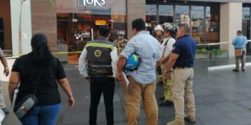 Atiende gobierno de Benito Juárez incidente en restaurante de plaza comercial