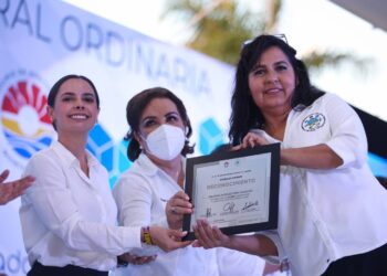 Refrenda Ana Patricia Peralta unidad entre el gremio sindical del Ayuntamiento de Benito Juárez