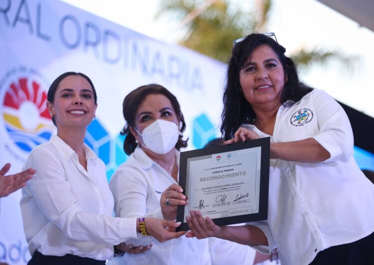 Refrenda Ana Patricia Peralta unidad entre el gremio sindical del Ayuntamiento de Benito Juárez