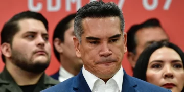 Llama Ulises Ruiz a desconocer a Alejandro Moreno en todo el país hasta “forzar su renuncia”