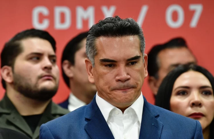 Llama Ulises Ruiz a desconocer a Alejandro Moreno en todo el país hasta “forzar su renuncia”