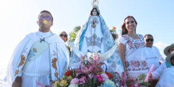 Celebran con fervor Procesión de la Virgen de la Inmaculada Concepción en Isla Mujeres