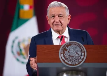 Ninguna ilegalidad en reforma electoral, afirma AMLO