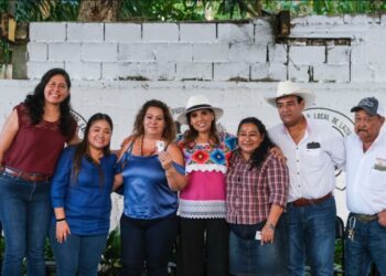 Apoya gobierno Mara Lezama a las y los productores pecuarios y apícolas