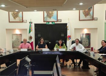 Turnan a comisiones iniciativas en materia de emprendimiento y de derechos humanos