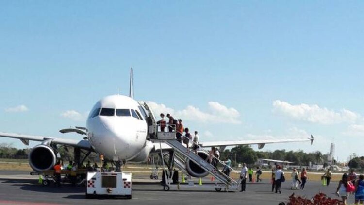 Aeropuertos de Chetumal, Campeche y Palenque serán manejados por el Ejército: AMLO