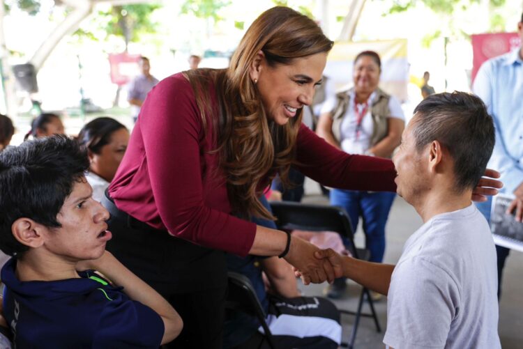 En Quintana Roo es una realidad la pensión universal para personas con discapacidad: Mara Lezama