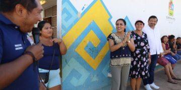 Entrega Blanca Merari construcción de pozo de absorción en primaria de Leona Vicario