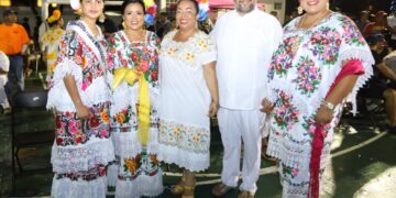 Puerto Morelos se vistió de gala para celebrar su tradicional vaquería