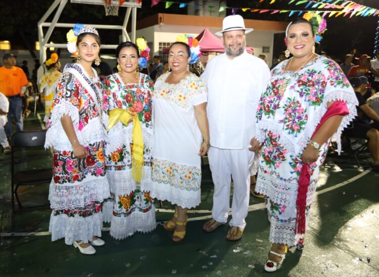 Puerto Morelos se vistió de gala para celebrar su tradicional vaquería