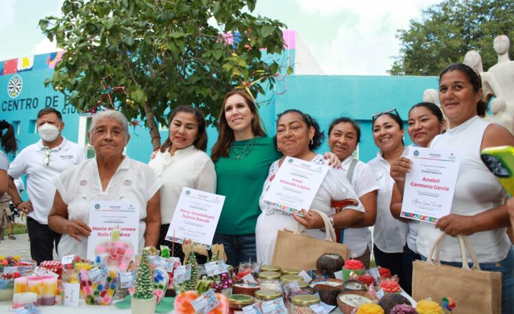 Impulsa Atenea Gómez capacitación y desarrollo de las mujeres a través de cursos municipales