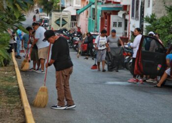 Contribuye Limpiatón a mantener a Isla Mujeres limpia y ordenada