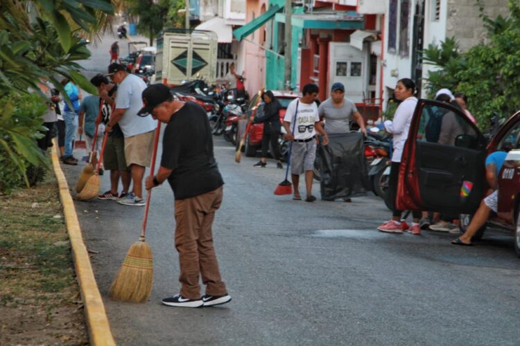 Contribuye Limpiatón a mantener a Isla Mujeres limpia y ordenada