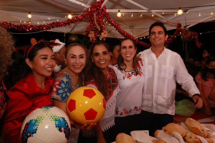 Celebra Atenea Gómez con Mara Lezama la primera gran Verbena Popular Navideña en Chetumal