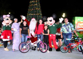Invade el espíritu navideño a Puerto Morelos