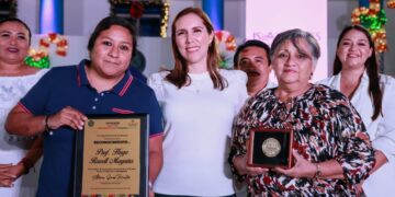 Entrega Atenea Gómez por primera vez la Medalla al Mérito Deportivo "Hugo Ravell Magaña"